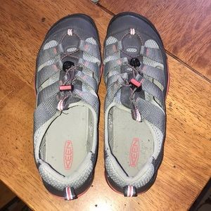 Keens Size 8.5